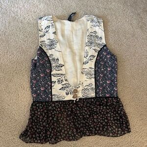 Floral Patterned Sleeveless Top